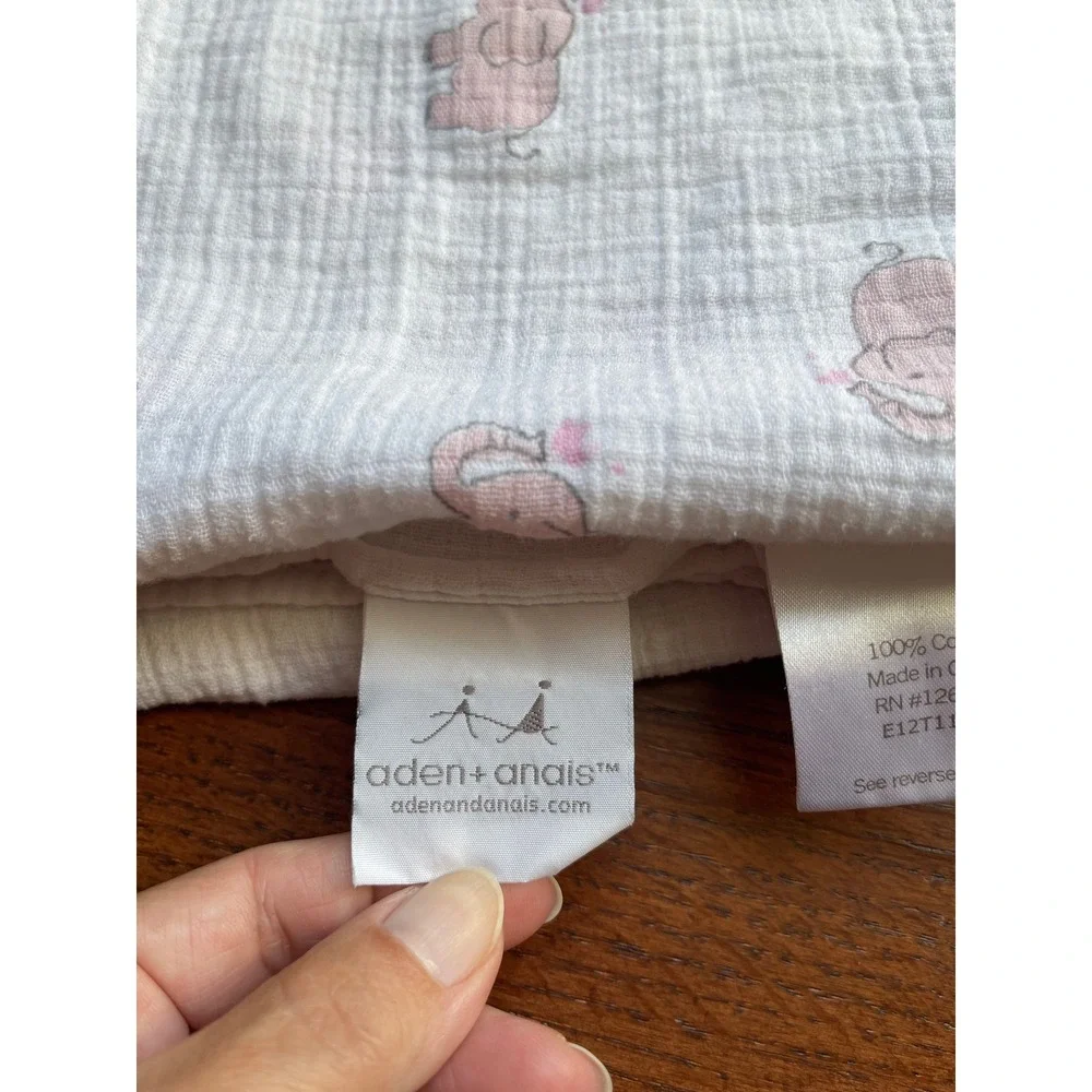 Aden + Anais Swaddle Blanket Baby OS White Pink Elephant Muslin